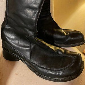 Black calf-high leather boots